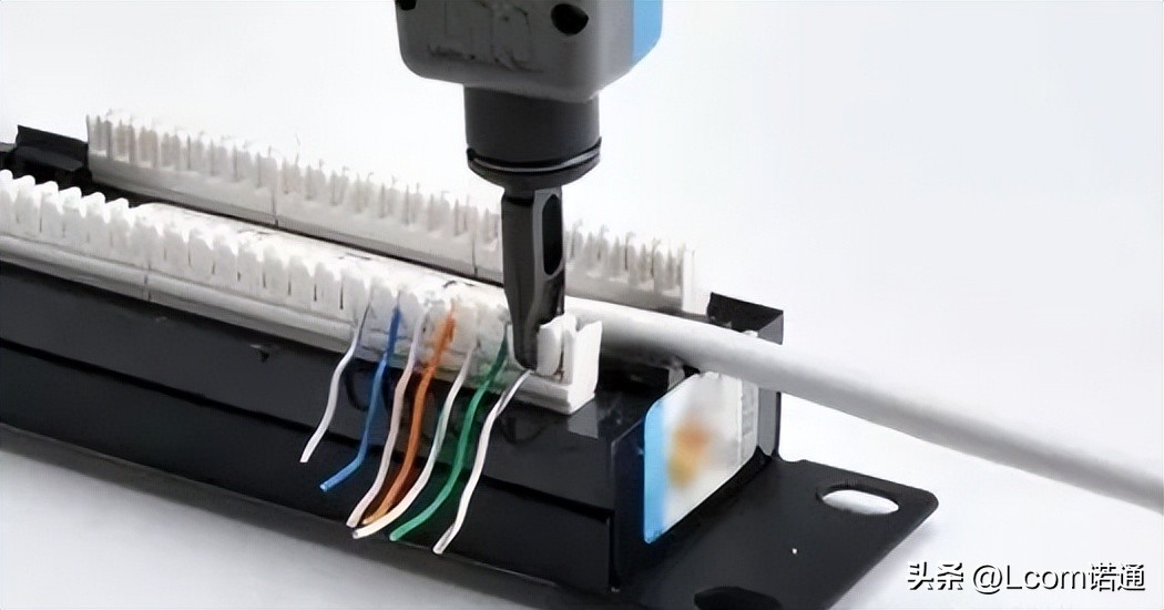 网络综合布线中的网线怎么接,配线架上的网线怎么接线