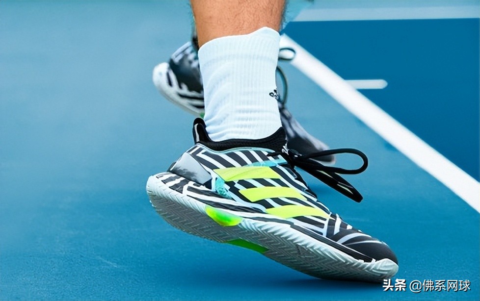 网球鞋测评性价比排名,选择怎样的网球鞋好看