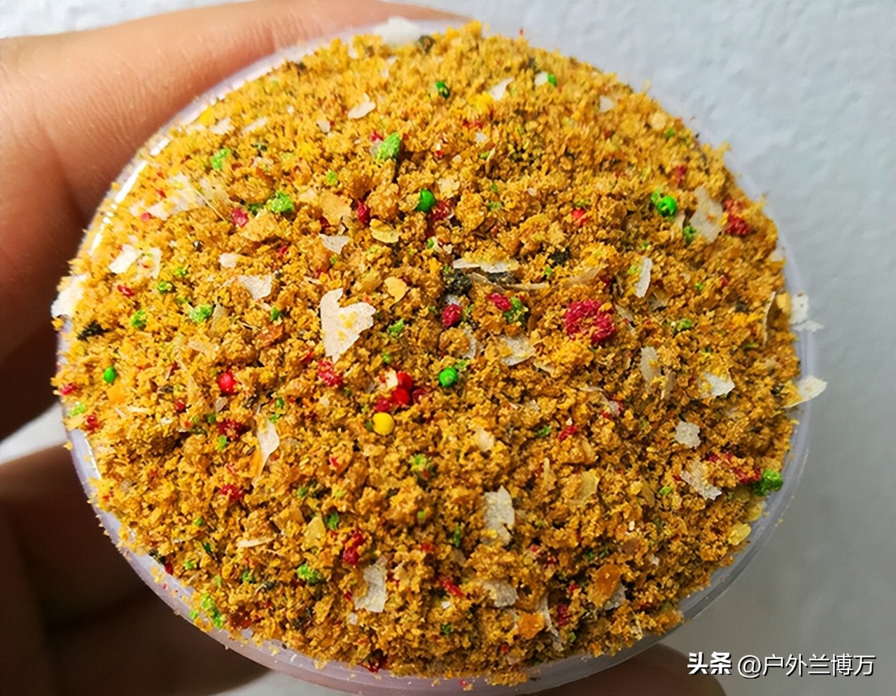 黑坑钓鲤鱼的正确调漂方法,钓黑坑鲤鱼长浮漂好还是短浮漂好