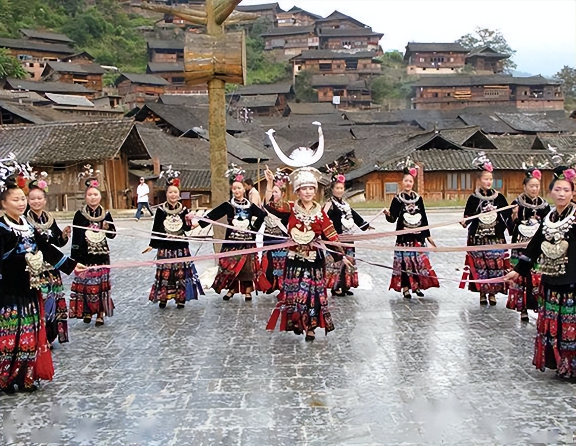 苗族古歌发源地是哪里,苗族文化有哪些古老的传统歌舞