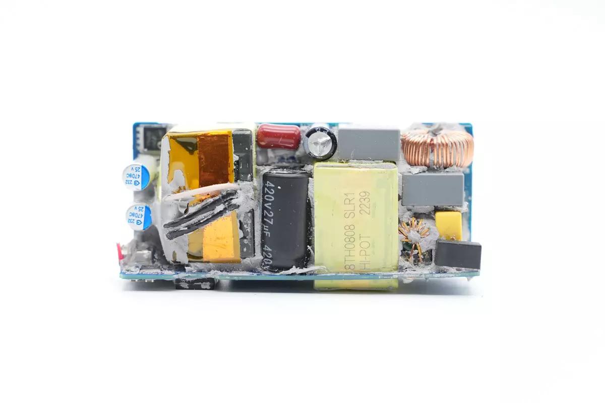 联想20w快充头拆解,联想快充电源拆解