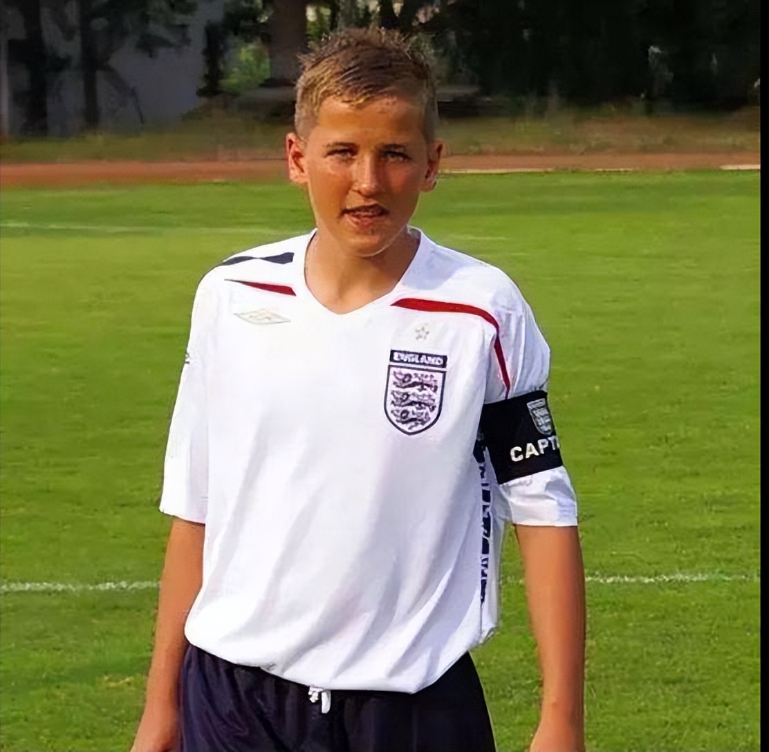 英格兰球员凯恩几号,英格兰前锋凯恩简介