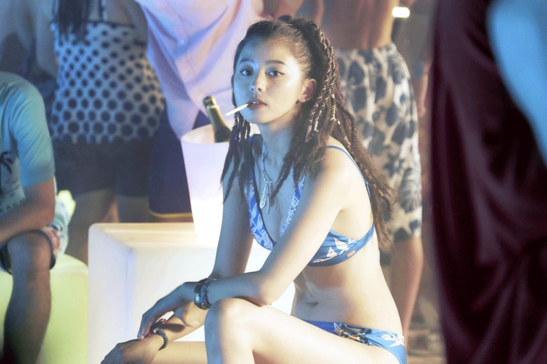 日本九头身运动少女，穿比基尼全球热播，写真也美得一塌糊涂