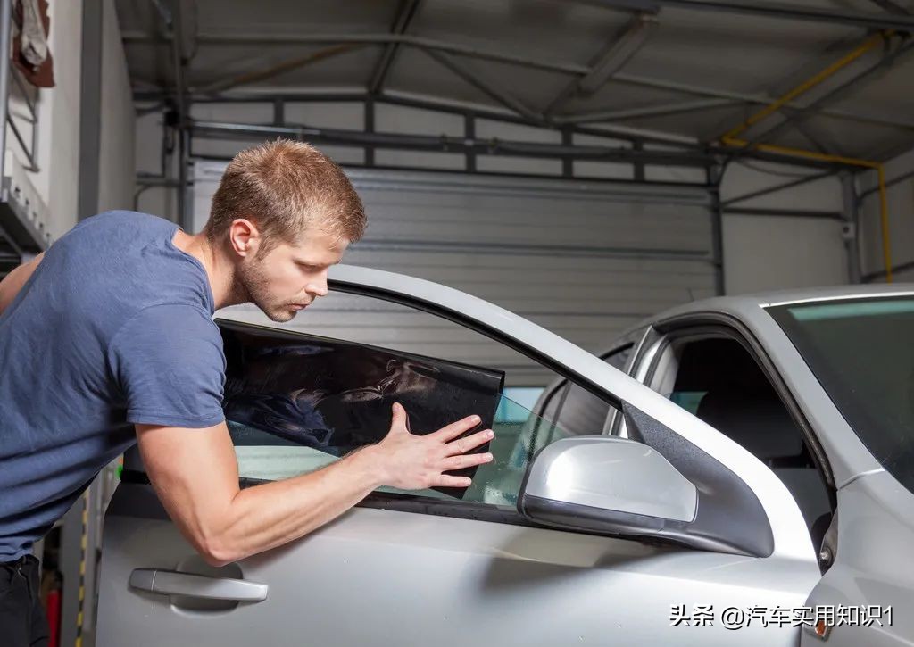 选择汽车贴膜需要注意的几个地方,很多车主贴膜不知道的贴膜套路