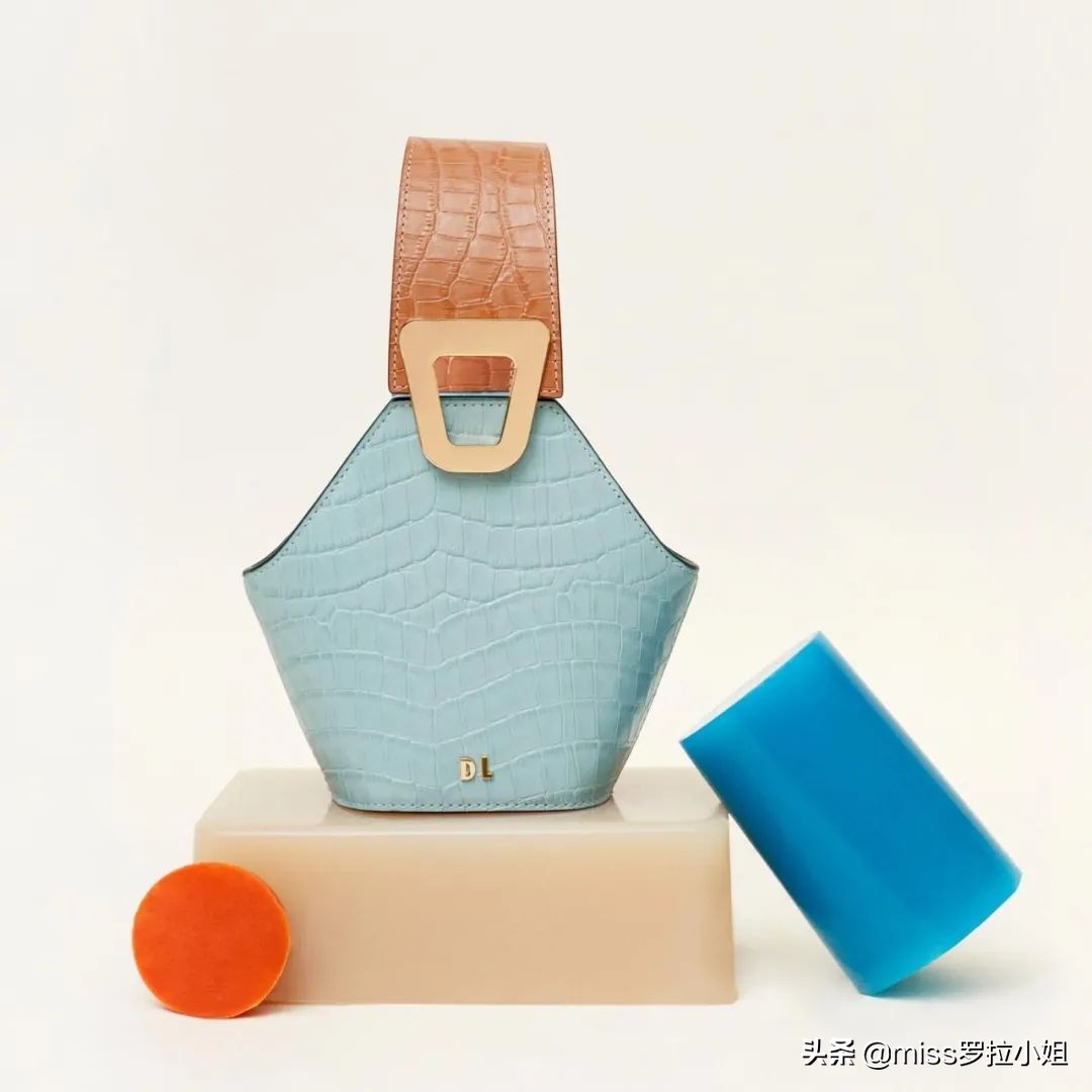 袁咏仪买名牌包包,袁咏仪同款小包