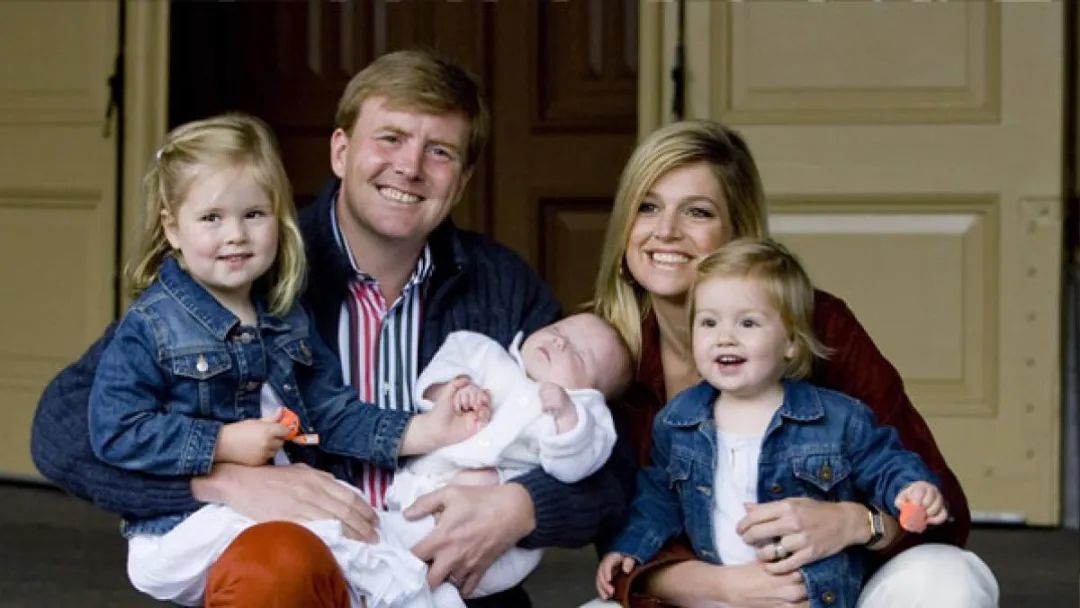 荷兰最美王妃,国王为了娶她改写了整个历史