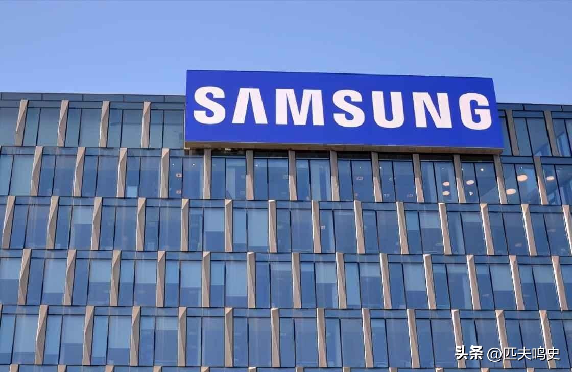 三星手机用两年就白屏,三星手机维修会被换国产屏吗