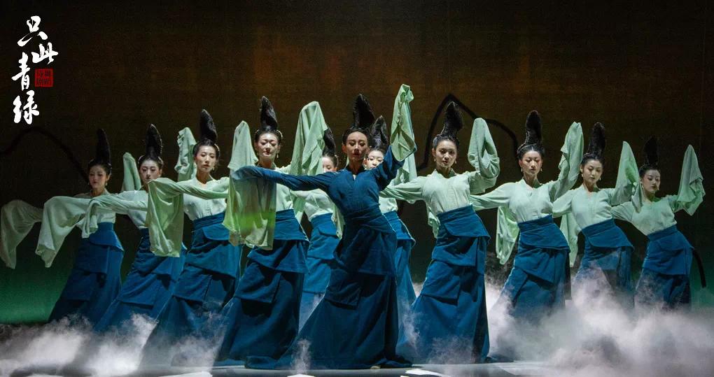 印度古典舞蹈的审美特征,中国印度舞蹈对比