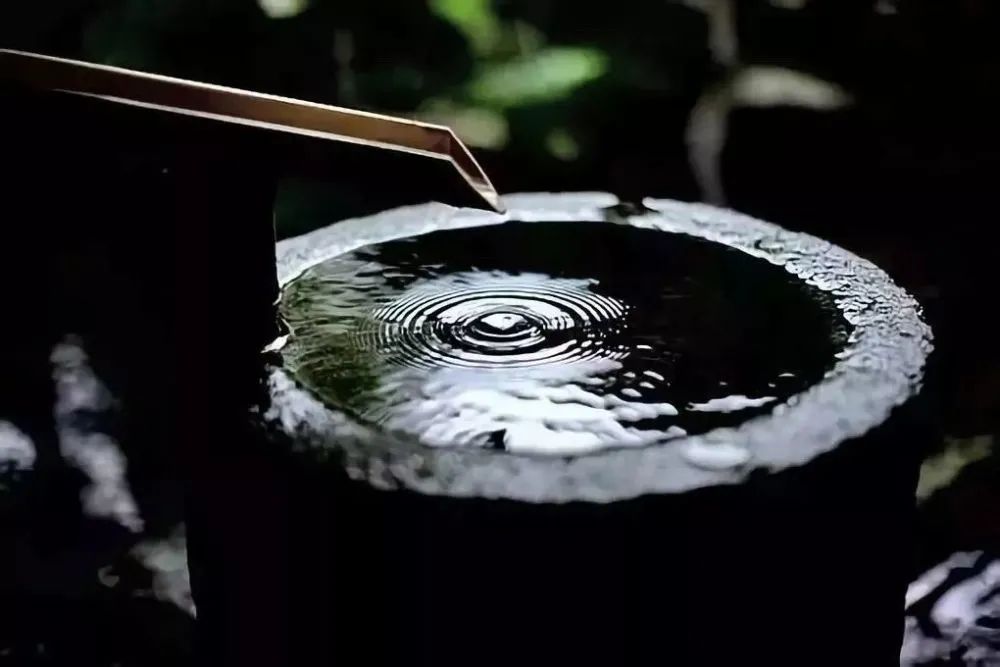 忙时不辜负别人闲时不辜负自己,人生最好的活法不急不躁不慌不忙