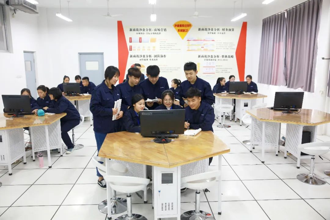 潍坊学院经营管理学院,潍坊职业学院连锁经营与管理