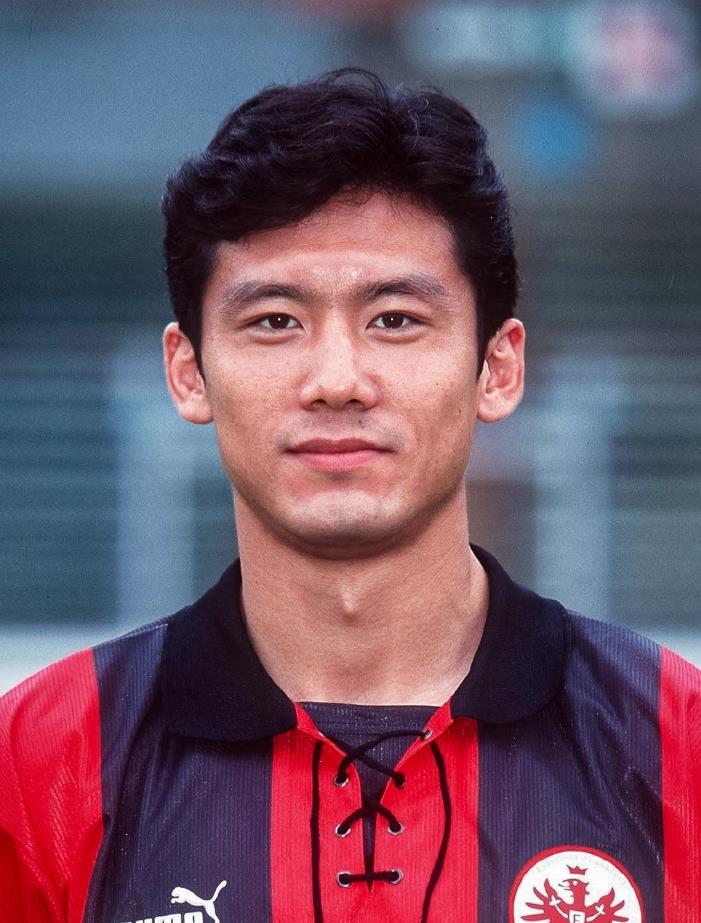 中国足坛历史十大前锋排行,心目中的十大前锋