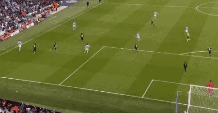 时隔7年重返欧冠4强,4-1逆转曼城是最精彩的时刻