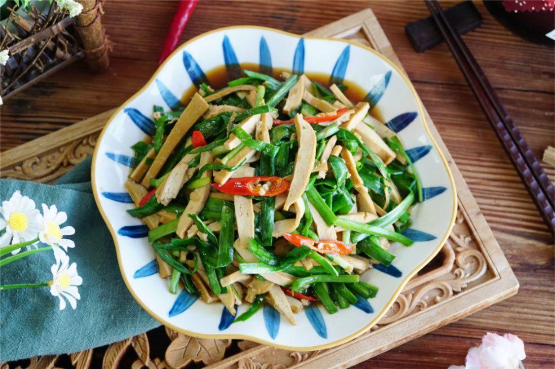 六月韭菜怎么做好吃,六月韭菜臭如狗