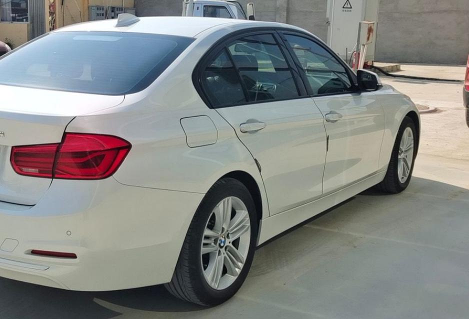 开了5年的宝马3系顶配能卖多少,开了3到5年的宝马