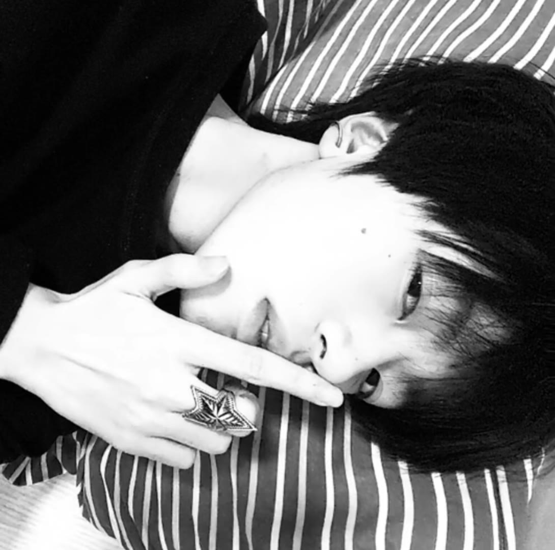 氛围感男生头像真人戴耳机,氛围感男生头像成熟稳重高清