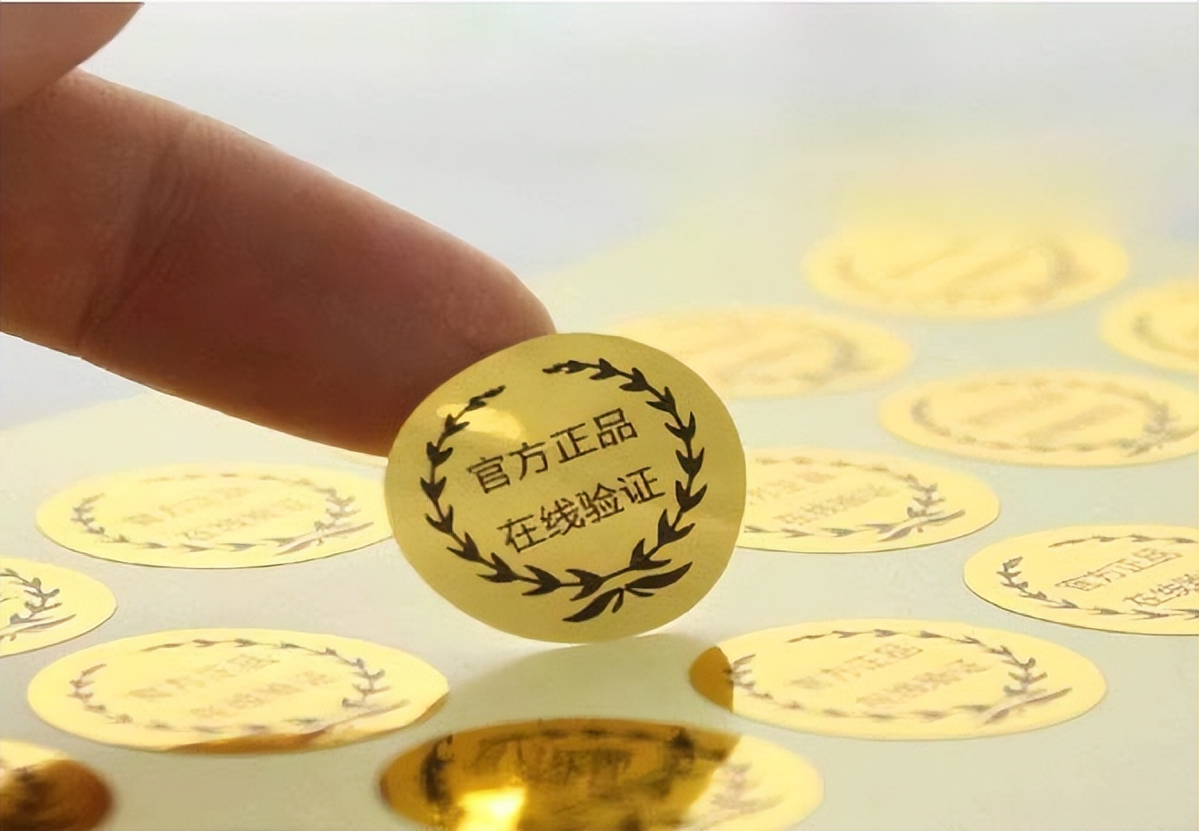 不干胶烫金印刷,不干胶印刷烫金的正确方法