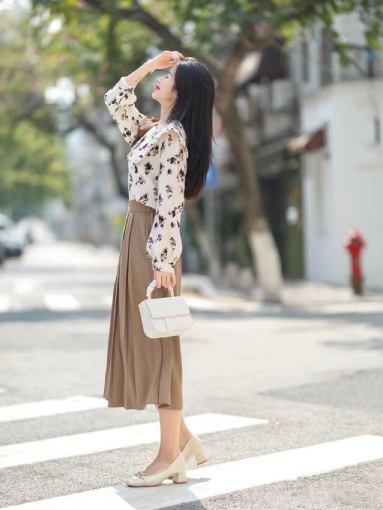 手部拍照姿势大全,拍照必看的36个手部拍照动作