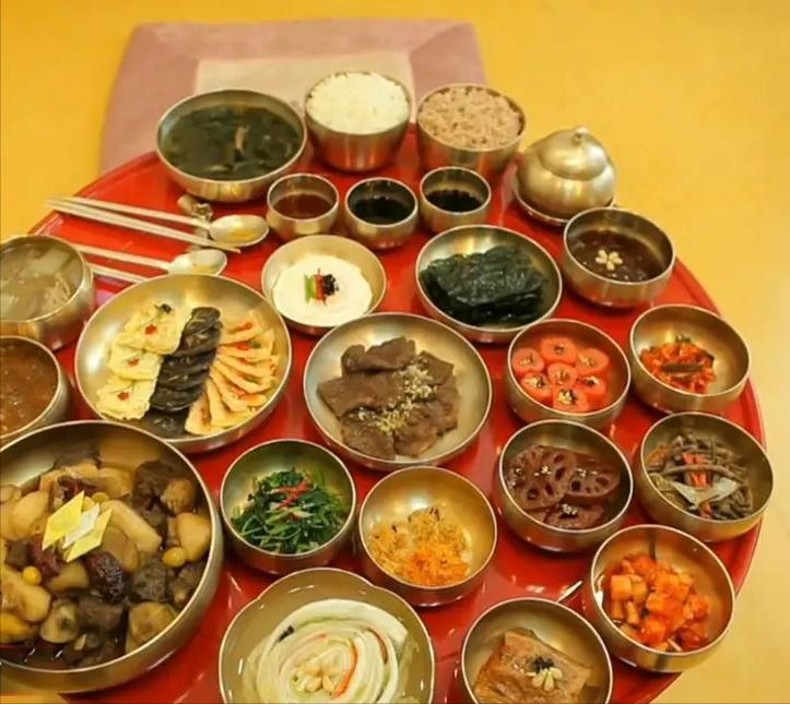 韩国国宴真的全是泡菜吗,为什么韩国要把泡菜升级到国宴