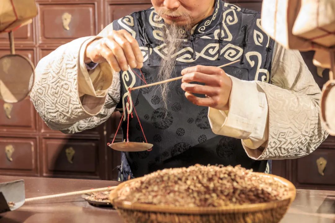 腺样体肥大的微创治疗,腺样体肥大做消融术还是切除术