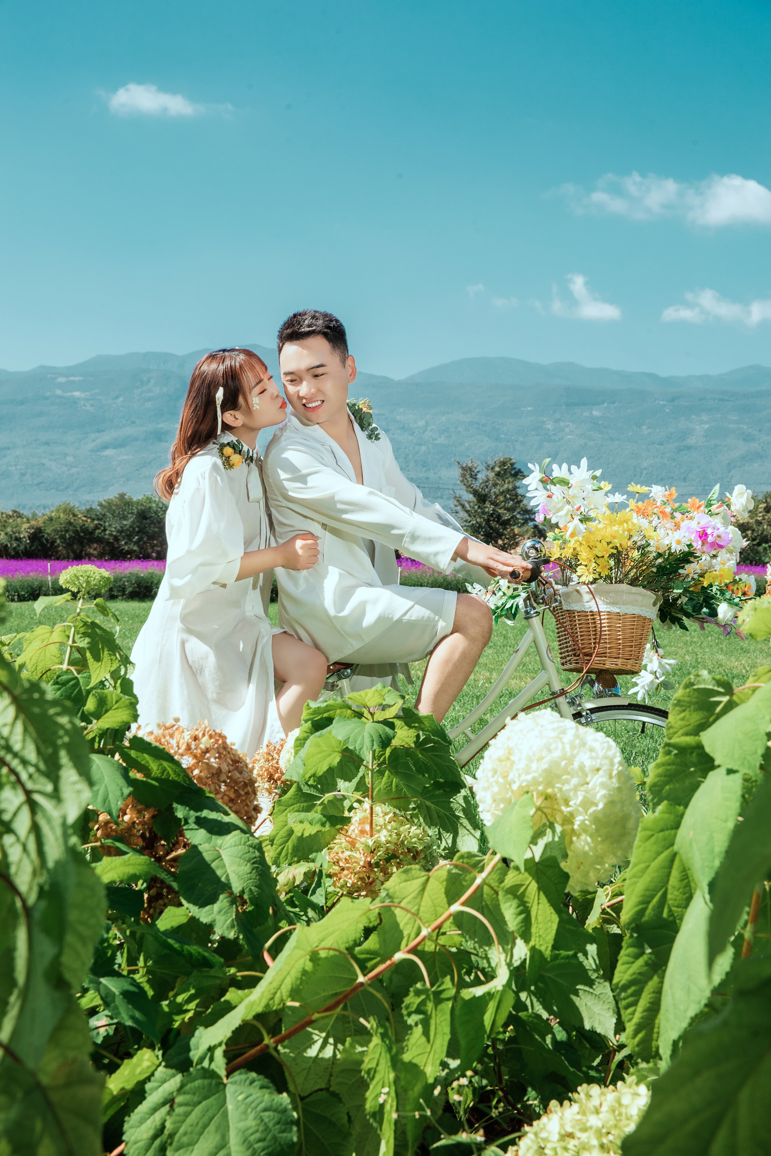 旅拍婚纱照注意什么,伊犁5月份婚纱照旅拍攻略