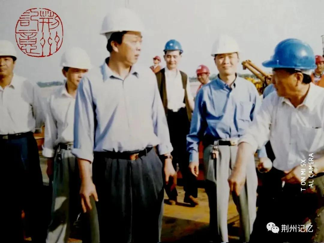 长江大桥建设故事,长江大桥故事