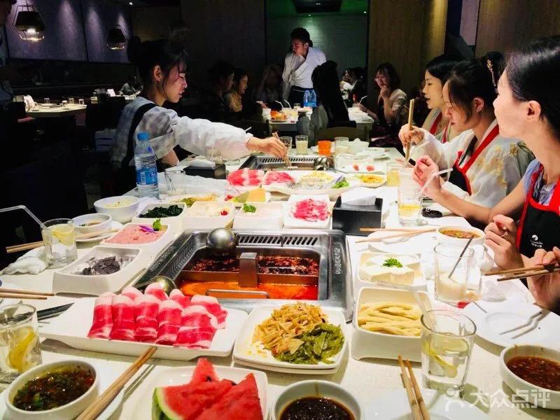 狗眼看人低老头捡破烂,狗眼看人低的有钱人