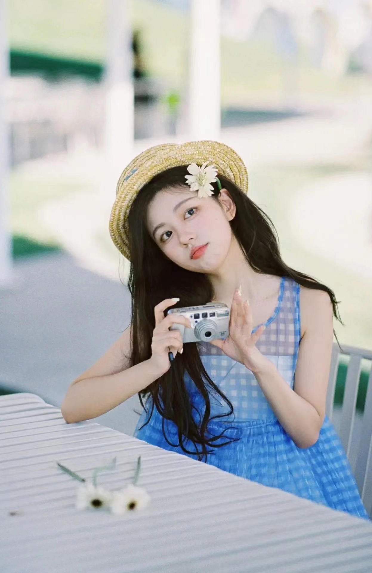 手机拍照技巧轻松拍出最美生活照,用手机拍照可以拍出人像的样子