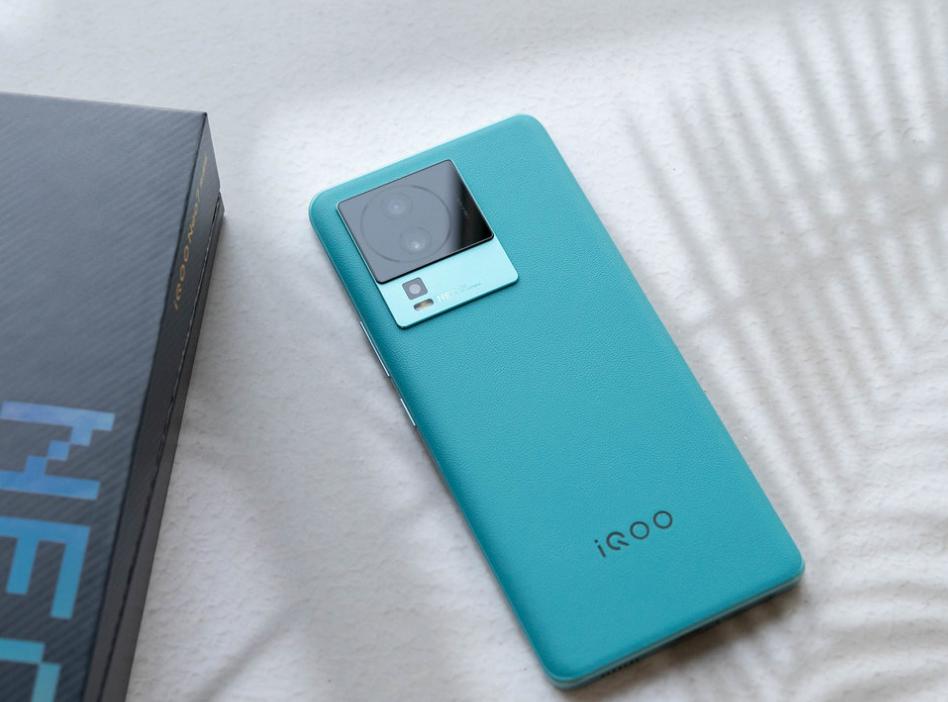 值得购买的几款手机性价比超级高,最值得入手的5款高性价比手机