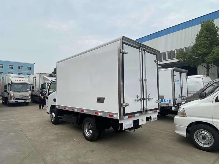 跃进小福星s70驾驶座,跃进小福星s70能进市区吗