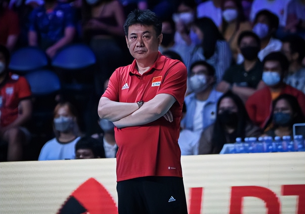 中国女排主教练蔡斌归队,中国女排大名单公布蔡斌