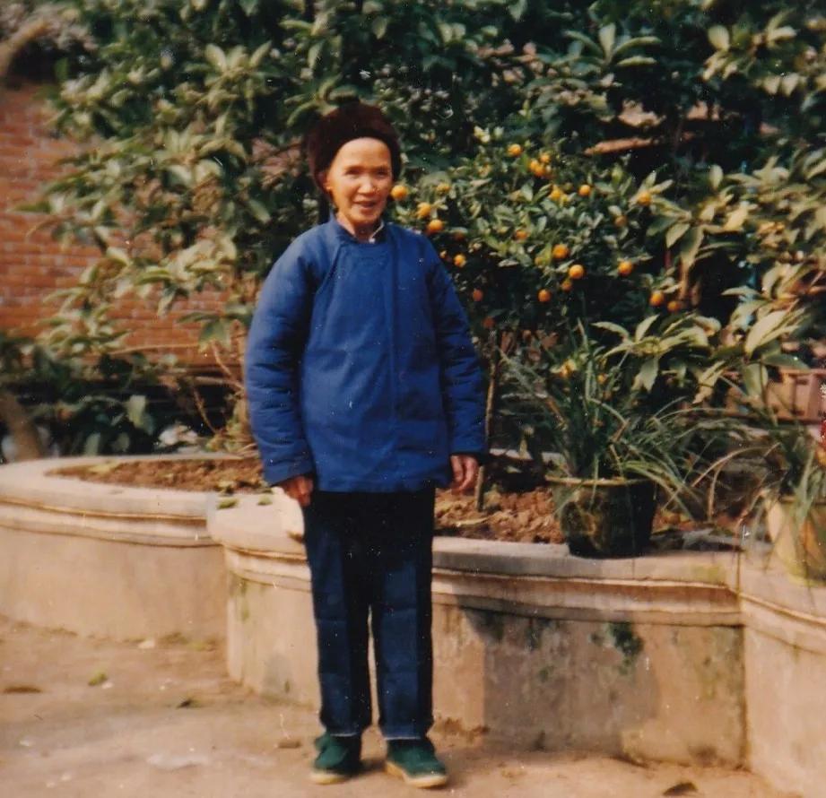 奶奶去世了一直无法释怀,奶奶去世真实讲述