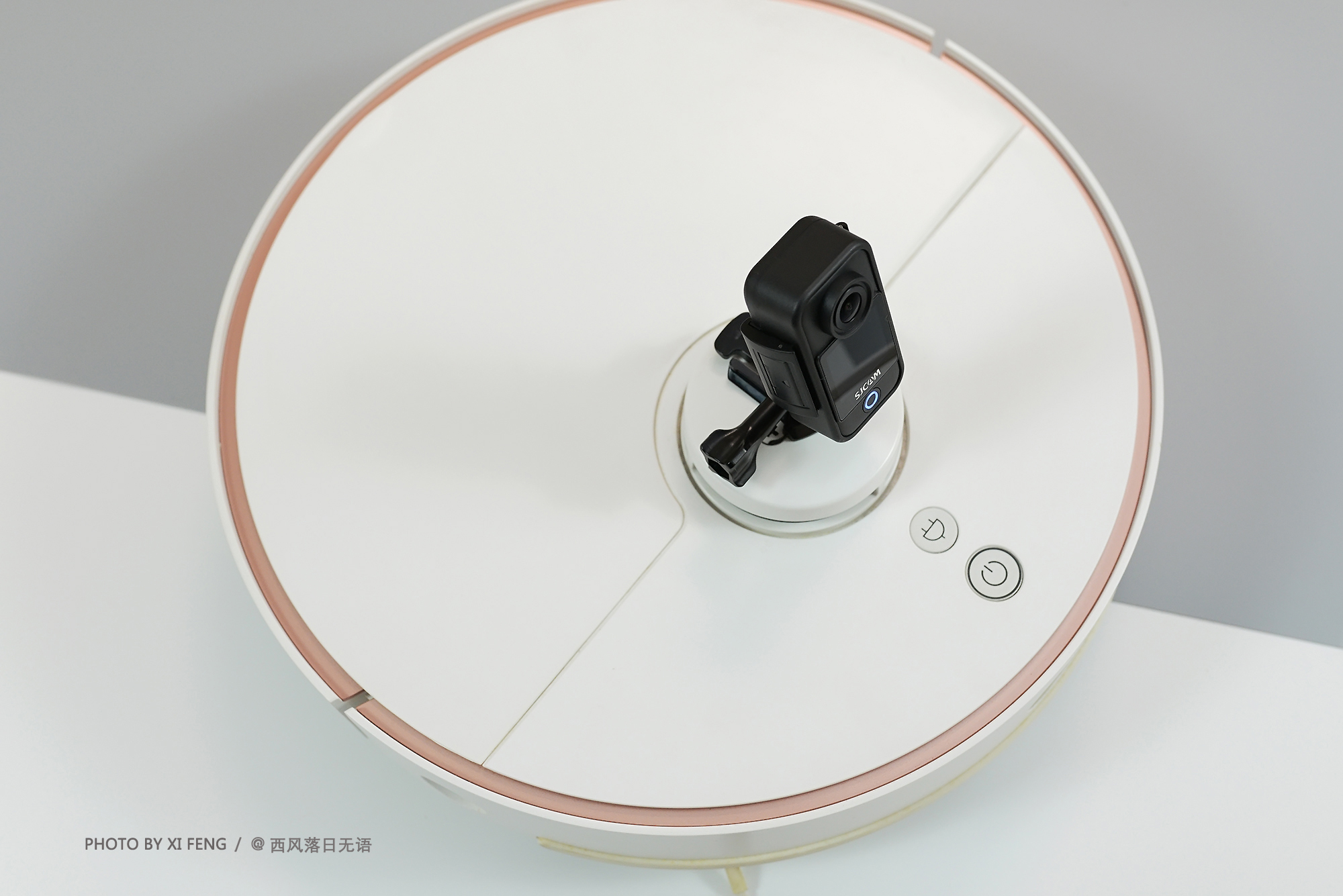 别的牌子，肯定是要单独大赚一笔，SJCAM：白送！