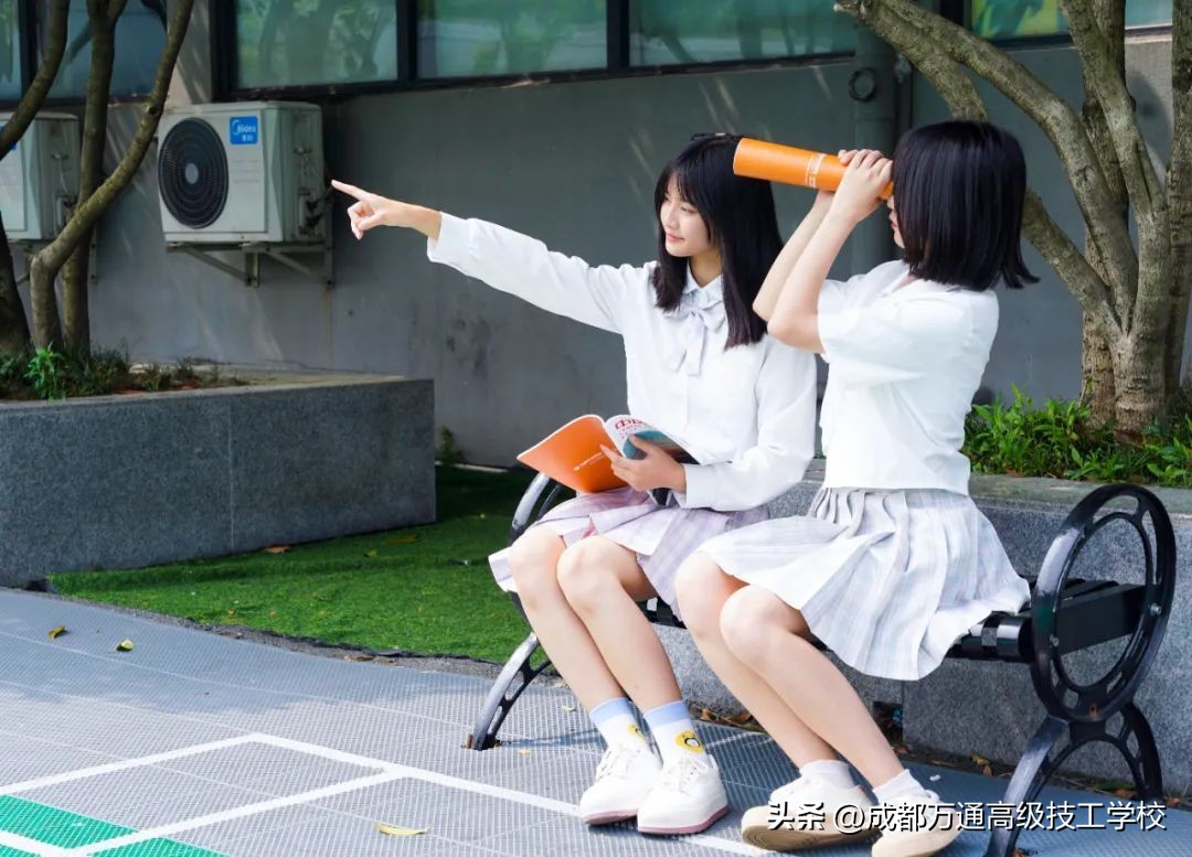 初中生技校专业推荐,现在读技校学什么专业比较好