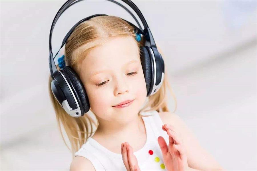 和孩子互换角色孩子不耐烦,孩子角色互换变大人