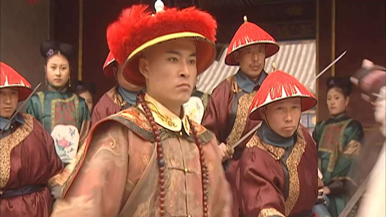 康熙把皇长子圈禁起来,康熙的第一个儿子和长子