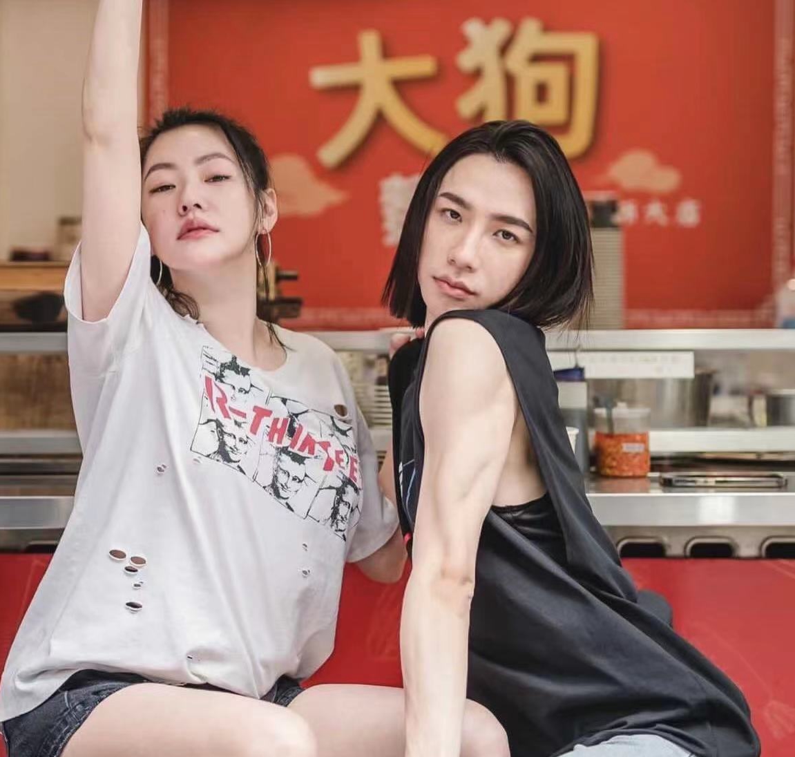 小S卷入汪小菲骂战三天终于发声了，回复网友留言曝真实心声