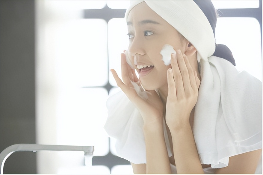 磨砂洗面奶男士怎么用,磨砂型洗面奶什么意思