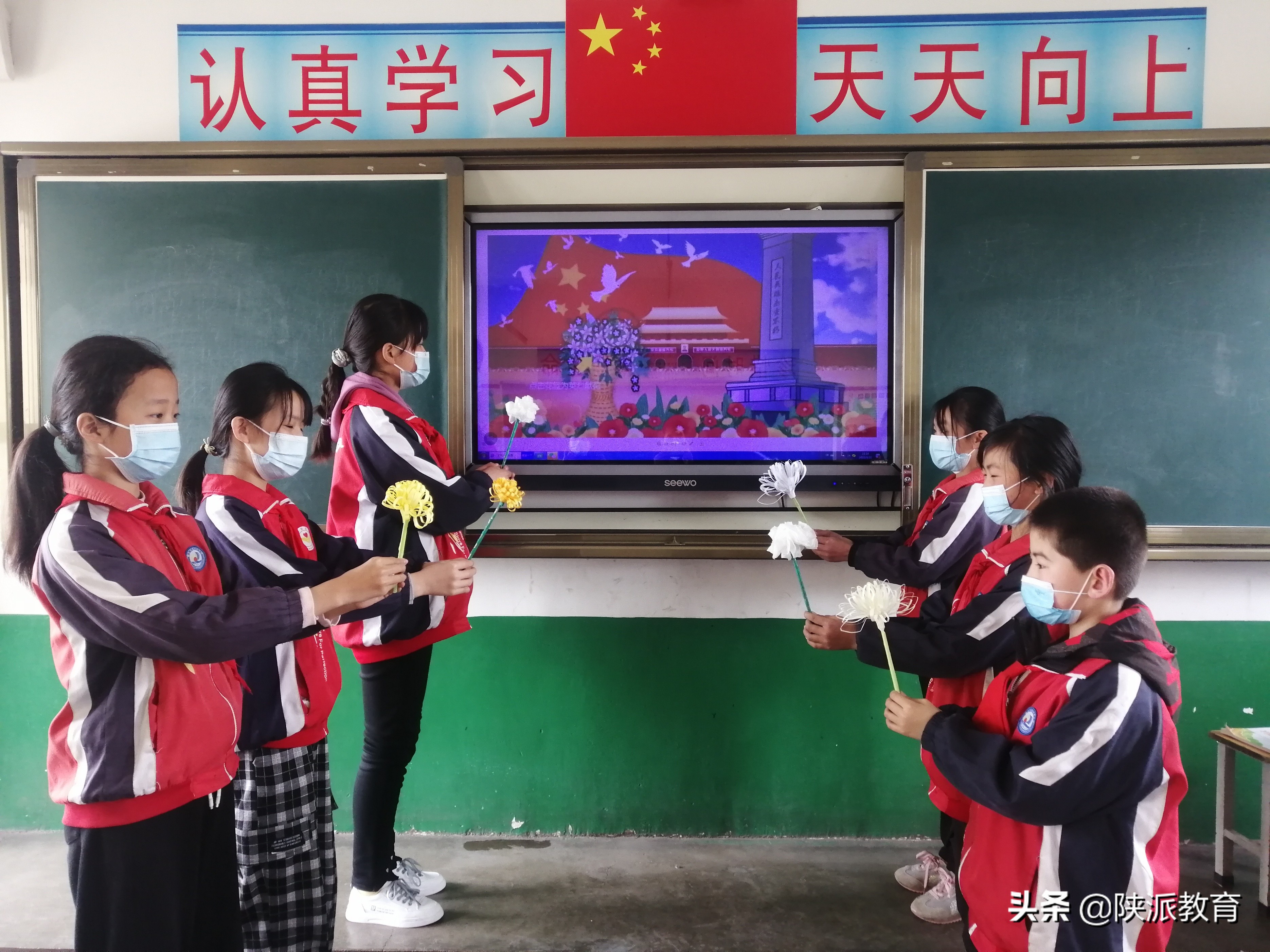 铜川市耀州区教育系统开展“祭奠革命英烈传承红色基因”主题教育活动