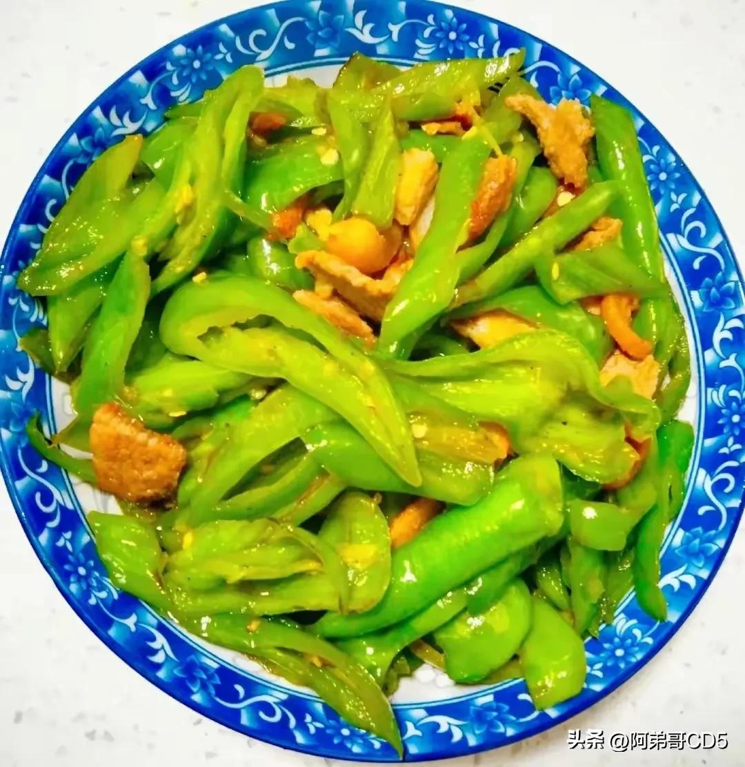 挑战365道不重样家常菜香菜拌牛肉,家常菜100道简单炒菜不重样9宫格