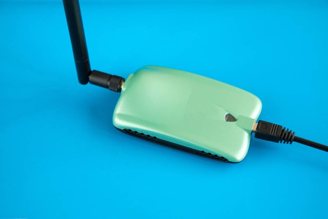 无意中解决了插上无线网卡不发现硬件，装好驱动也没反应真正解决