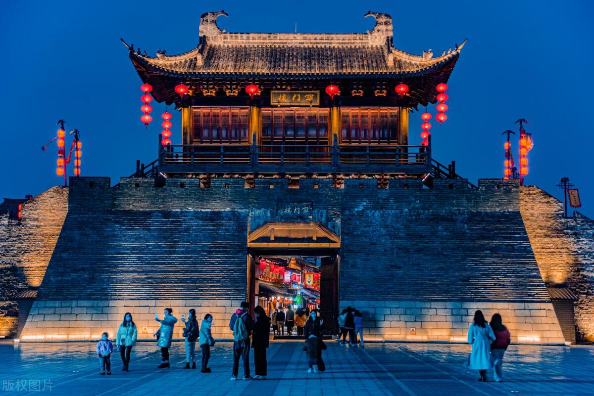 杭州宋城跟横店比哪个值得去,杭州宋城景区值得去玩吗