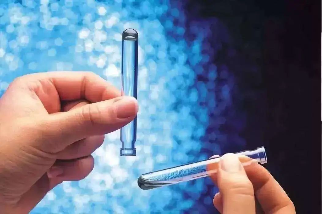 大众车必须要加专用的玻璃水吗,大众蓝油可以用在老日系车上吗