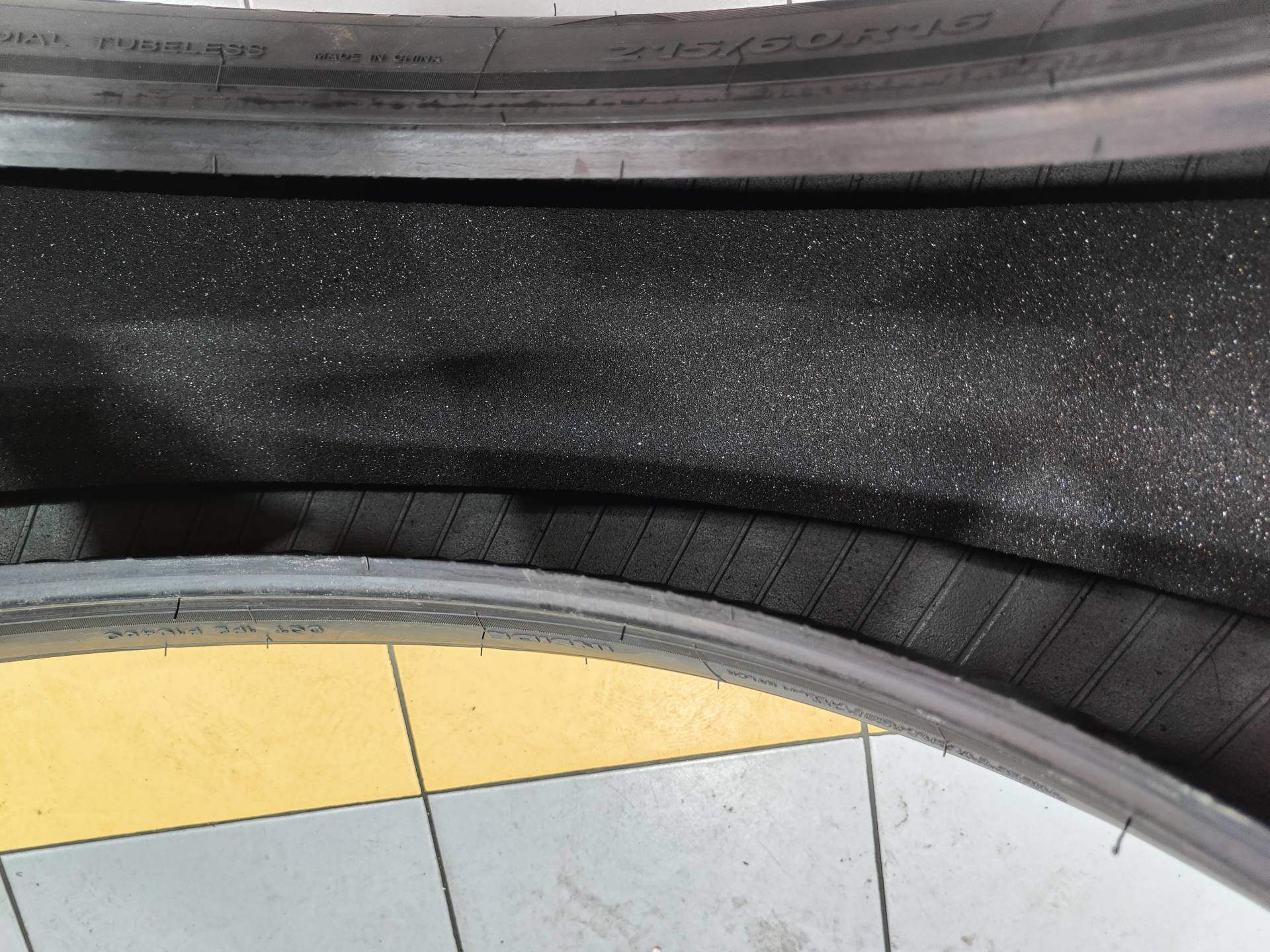 雷神跟马牌哪个更静音,雷神静悦轮胎对比马牌mc5