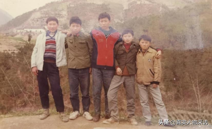 80鍚庡皬浼欒浆琛屽綋鍐滄皯,灞辨潙杩斾埂鍒涗笟