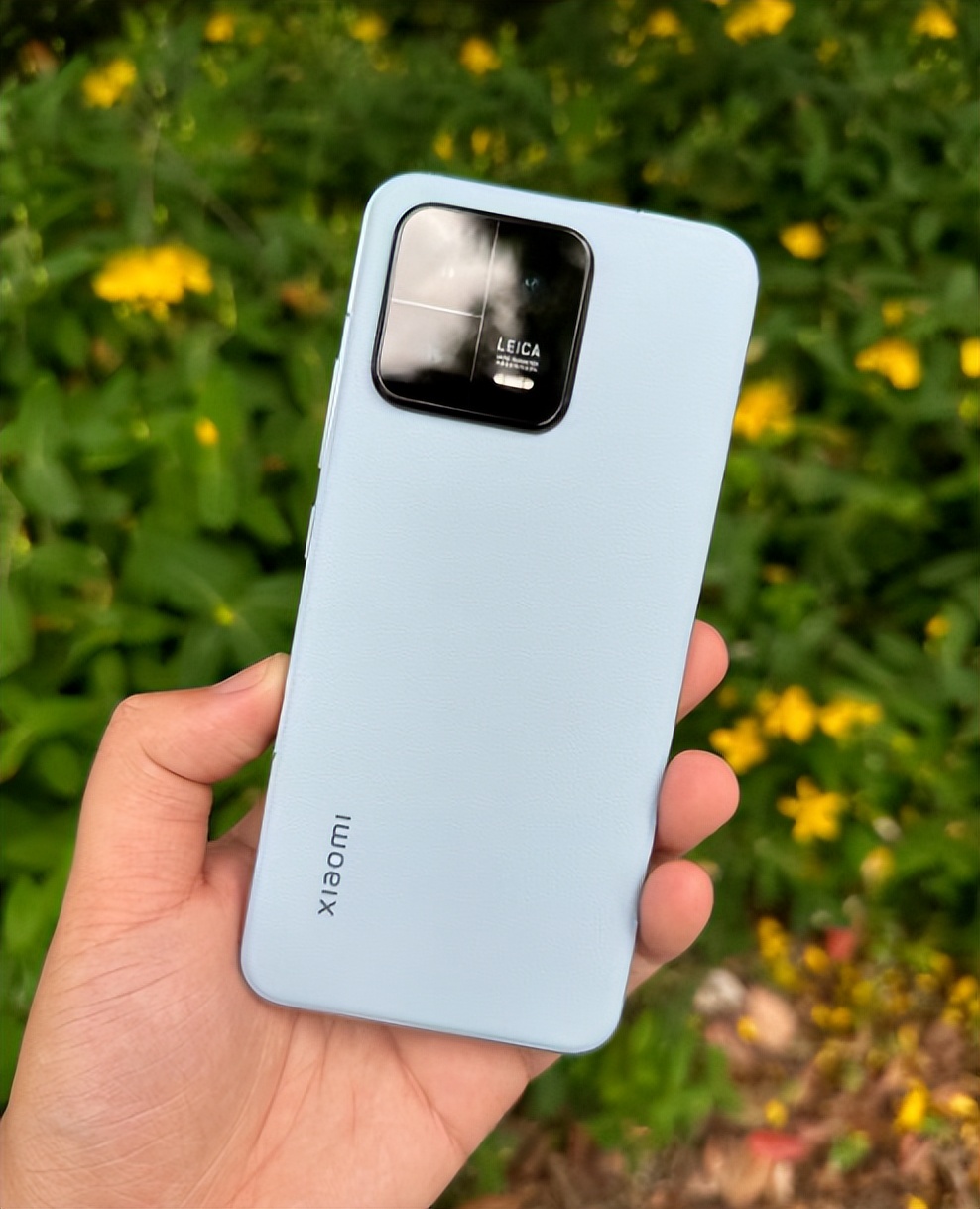 小米旗下的最强手机,小米手机重回全球前三中国第一