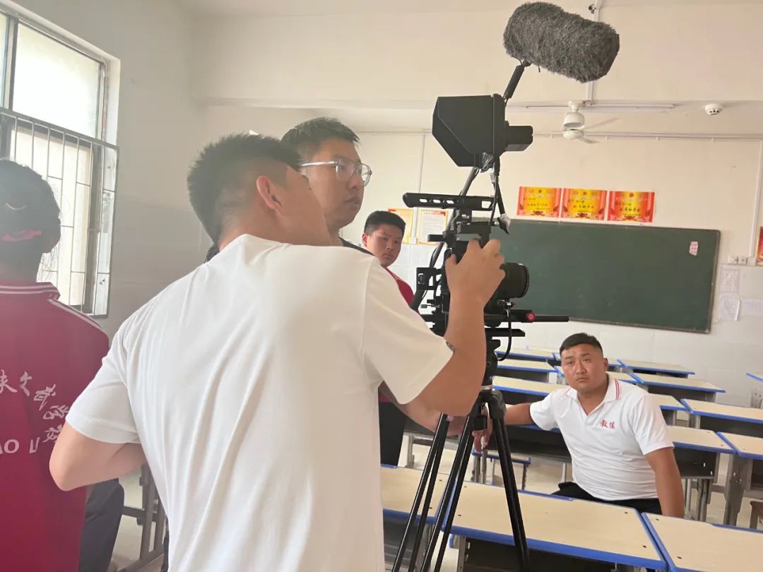 鍔熷か涔嬬帇鏀炬槧鐗囨,鍔熷か涔嬬帇鐢靛奖鑺辩诞