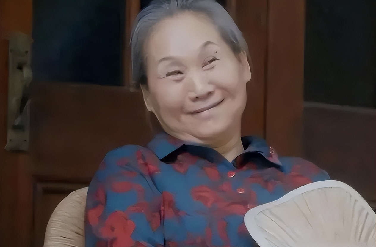 苇青演疯老太太,老太太演员苇青