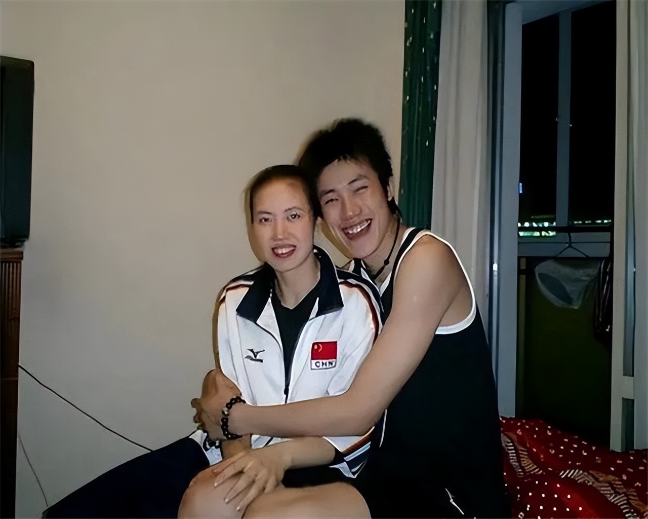 汤淼母亲改嫁的原因,汤淼父亲和母亲离婚了吗