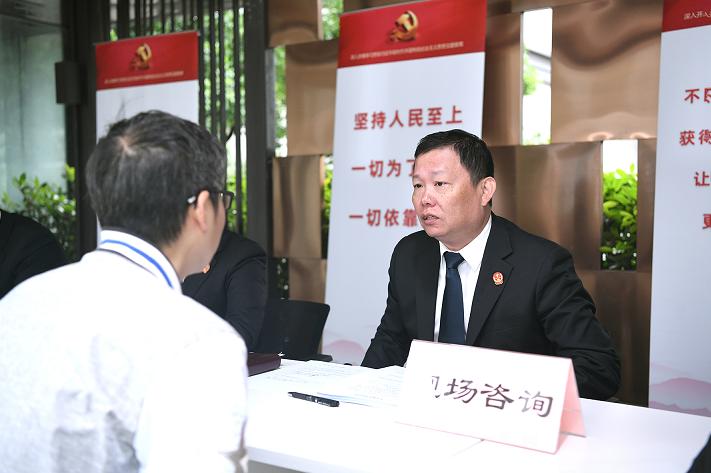 车位被拍卖都是挂在哪里,556个车位高价转卖