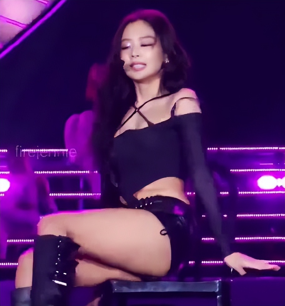 jennie蹬腿舞台,jennie椅子舞横屏